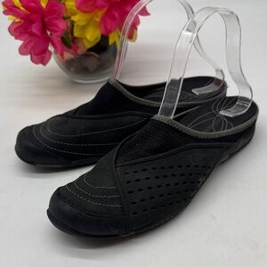 Merrell Women's Black Slip-On Leather Comfort Mules Size 8
